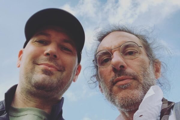 306B969A-7B4F-42CF-98E5-E654F827B33C